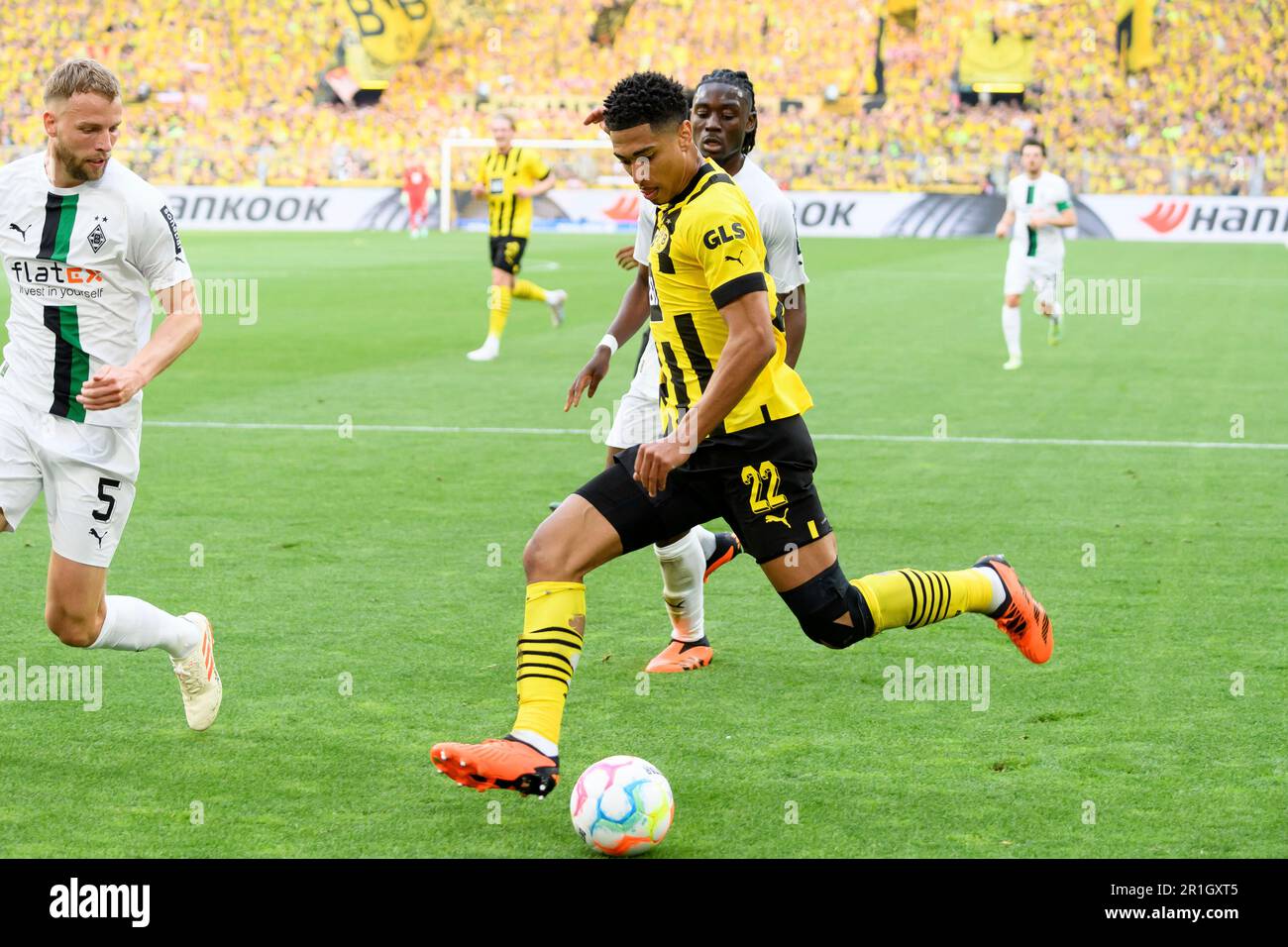 Jude BELLINGHAM (DO) spara al gol, azione, calcio 1st Bundesliga, 32nd matchday, Borussia Dortmund (DO) - Borussia Monchengladbach (MG) 5: 2, il 13th maggio 2023 a Dortmund/Germania. Foto Stock