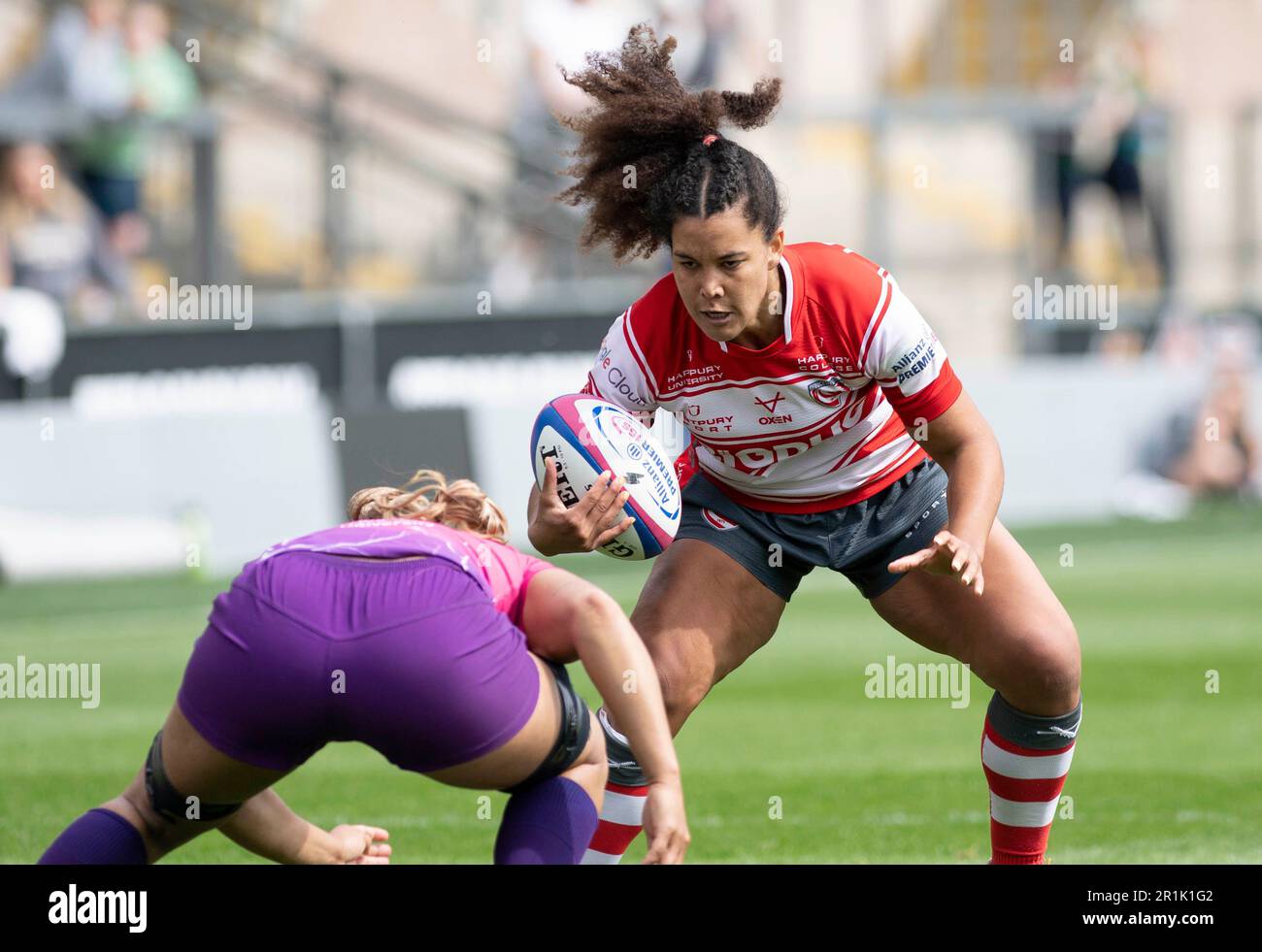 NORTHAMPTON, INGHILTERRA - MAY14: Tatyana sentito parlare di Gloucester-Hartpury è affrontato da Saia Kabeya di Loughborough Lightning Allianz Premier 15s match tra Loughborough Lightning e Gloucester-Hartpury a Franklin's Gardens il 14 maggio 2023 a Northampton, Inghilterra . Foto Stock