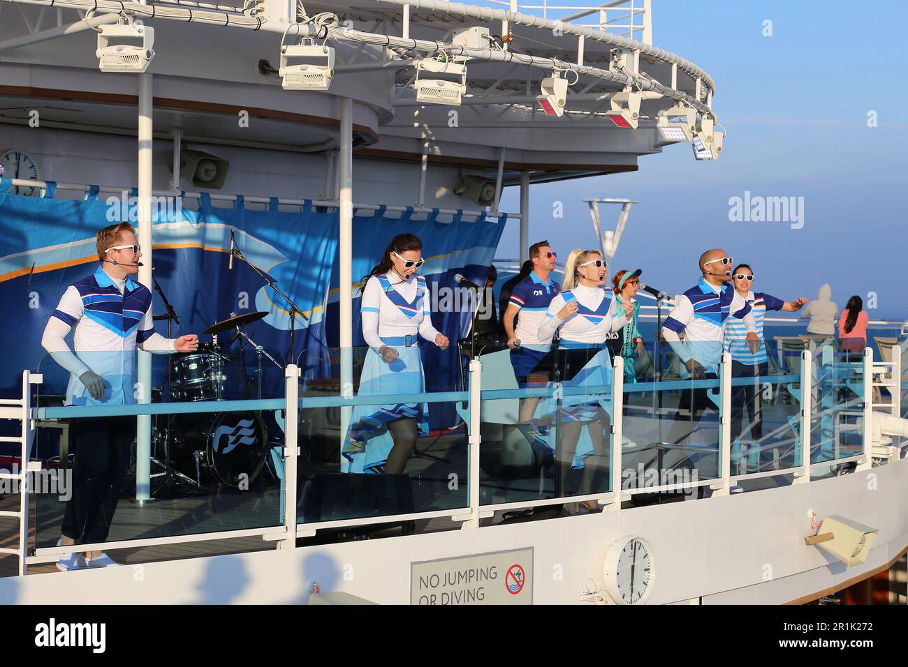 Festa "Sail Away", Principessa incantata, Princess Cruises, Mar Mediterraneo, Europa Foto Stock