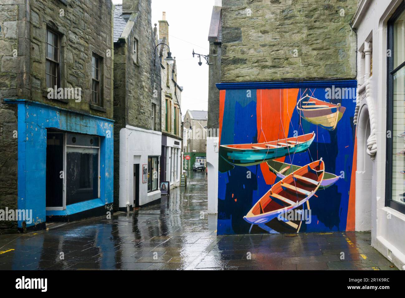 Una giornata umida in Commercial Street, Lerwick, Shetland. Foto Stock