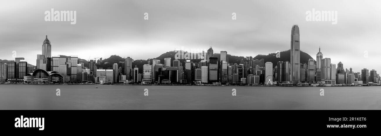 Una veduta dell'Isola di Hong Kong da Kowloon, Hong Kong, Cina. Foto Stock