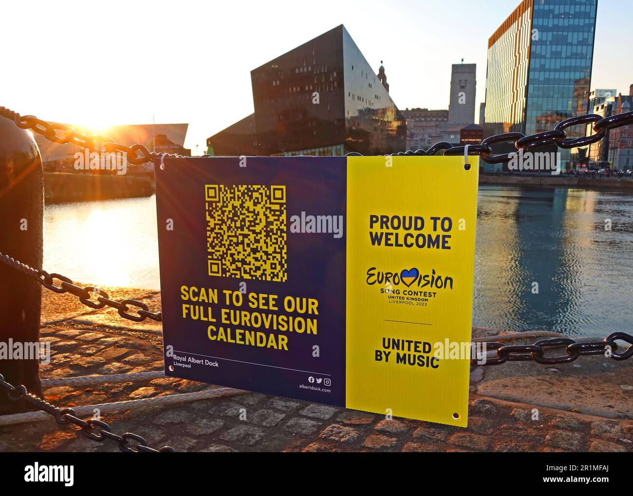 Calendario tramonto sul lungomare di Eurovision Liverpool, concorso di canzoni Eurovision, centro città Liverpool, Merseyside, Inghilterra, REGNO UNITO, L1 Foto Stock