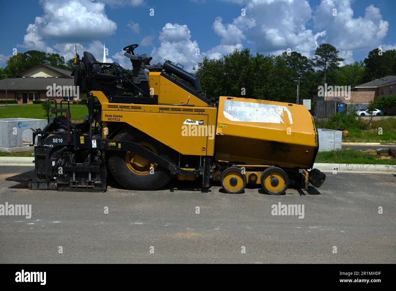 Asfaltatrice Caterpillar AP1000F. Foto Stock