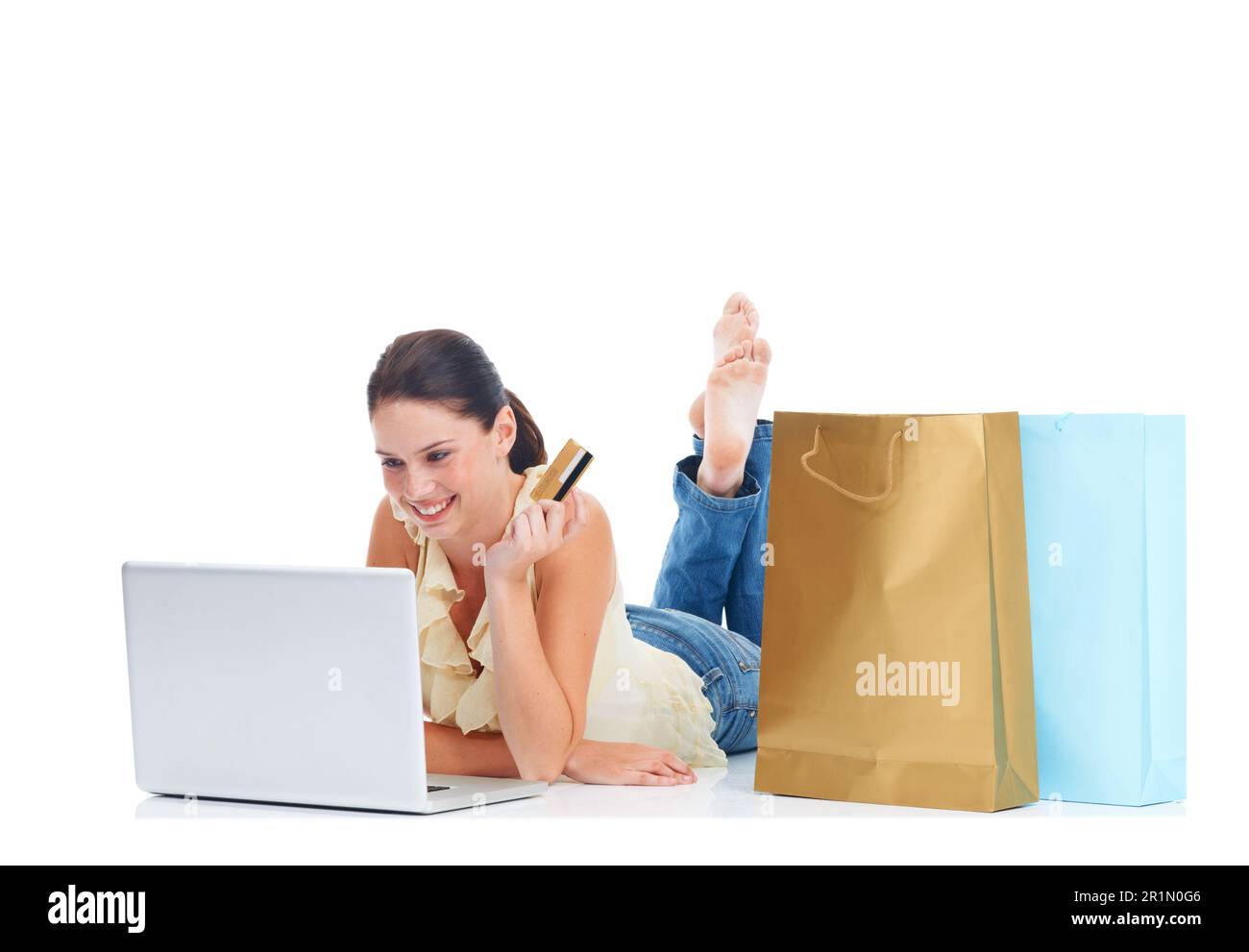 Shopping online, laptop e donna con carta di credito per pagamento bancario fintech, vendita di prodotti finanziari o sito web del negozio. E-commerce, regalo al dettaglio Foto Stock