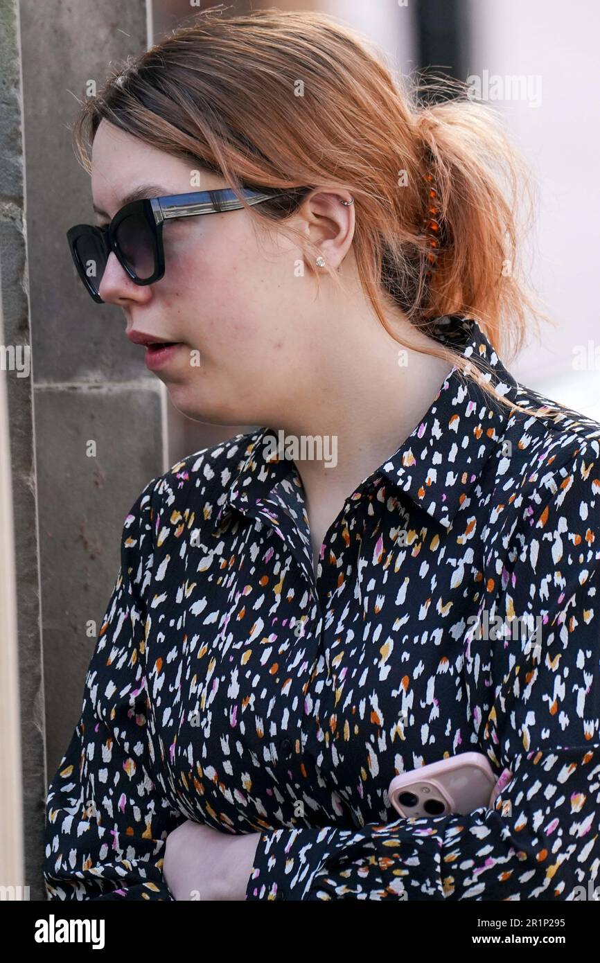 Paris Mayo arriva alla corte della Corona di Worcester dove è accusato dell'assassinio di Stanley Mayo il 23 marzo 2019. Mayo aveva 15 anni quando si afferma che ha ucciso suo figlio dopo aver nascosto la gravidanza e la nascita, assaultando e poi ripieno cinque pezzi di lana di cotone nella gola del bambino. Data immagine: Lunedì 15 maggio 2023. Foto Stock