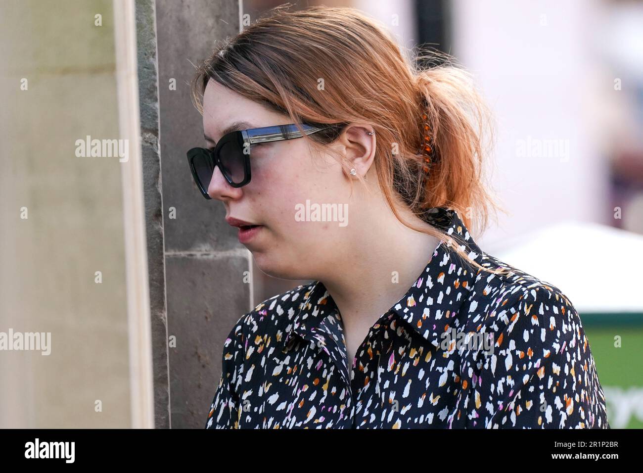 Paris Mayo arriva alla corte della Corona di Worcester dove è accusato dell'assassinio di Stanley Mayo il 23 marzo 2019. Mayo aveva 15 anni quando si afferma che ha ucciso suo figlio dopo aver nascosto la gravidanza e la nascita, assaultando e poi ripieno cinque pezzi di lana di cotone nella gola del bambino. Data immagine: Lunedì 15 maggio 2023. Foto Stock