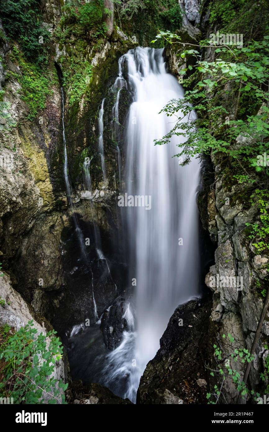 Cascate di Gollinger, cascate di Schwarzenbach sulla Schwarzbach, esposizione lunga, Tennengau, Salzburger Land, Austria Foto Stock