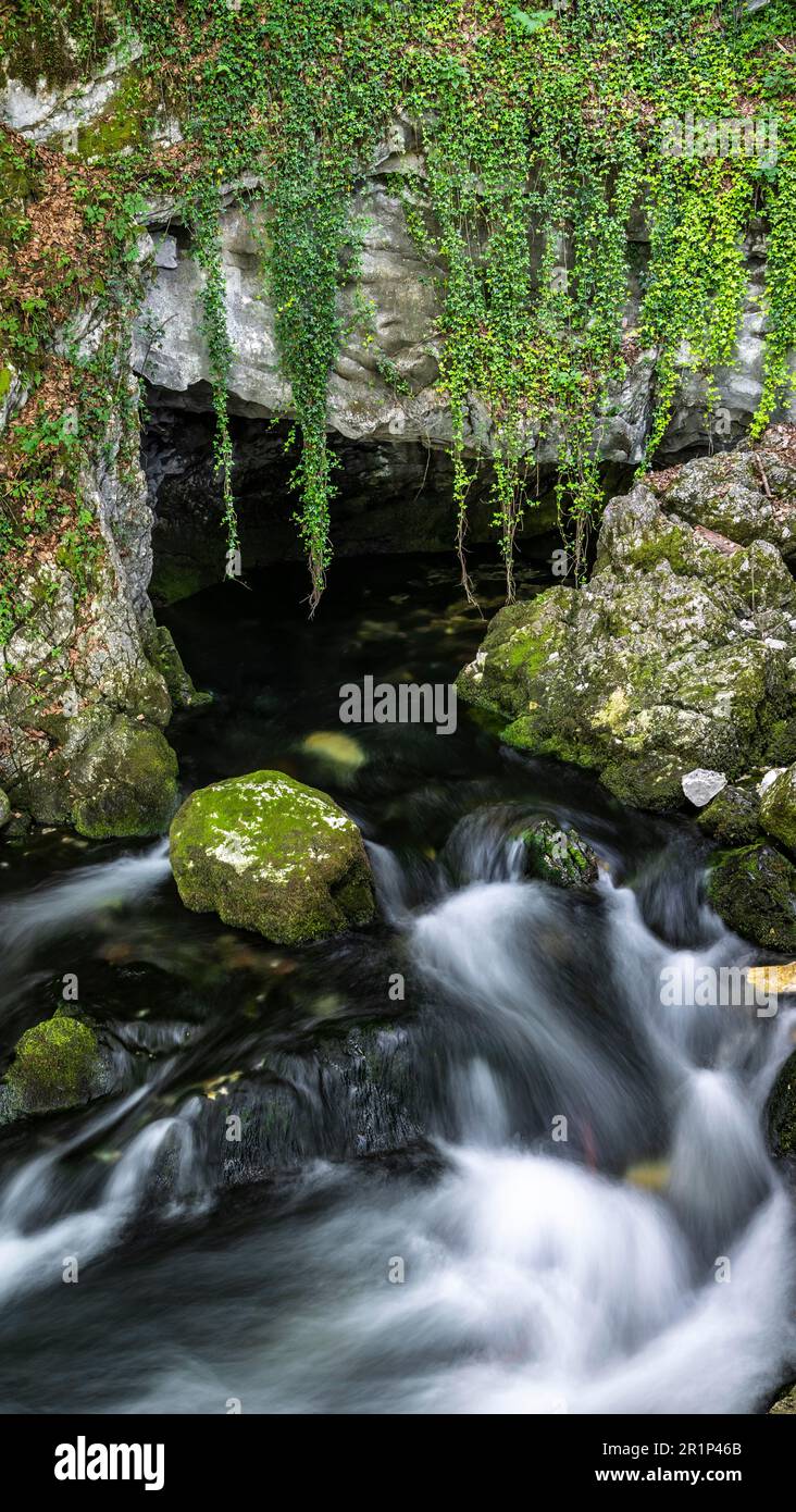 Cascate di Gollinger, cascate di Schwarzenbach sulla Schwarzbach, esposizione lunga, Tennengau, Salzburger Land, Austria Foto Stock
