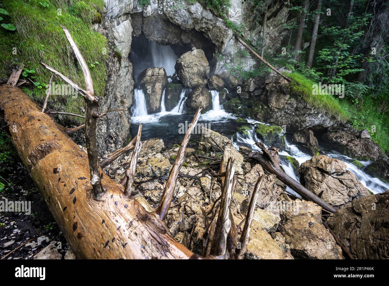 Cascate di Gollinger, cascate di Schwarzenbach sulla Schwarzbach, esposizione lunga, Tennengau, Salzburger Land, Austria Foto Stock
