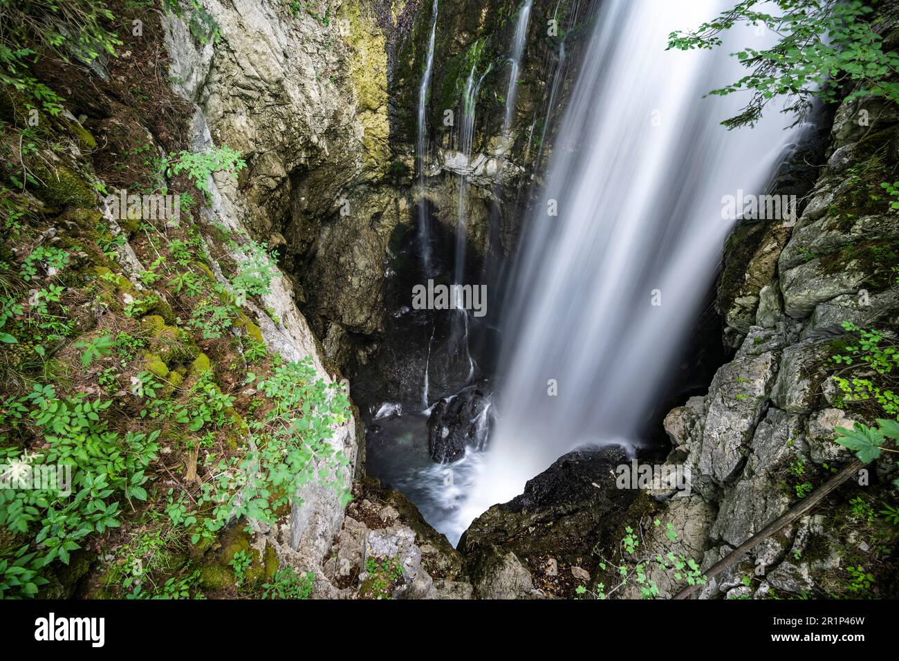 Cascate di Gollinger, cascate di Schwarzenbach sulla Schwarzbach, esposizione lunga, Tennengau, Salzburger Land, Austria Foto Stock