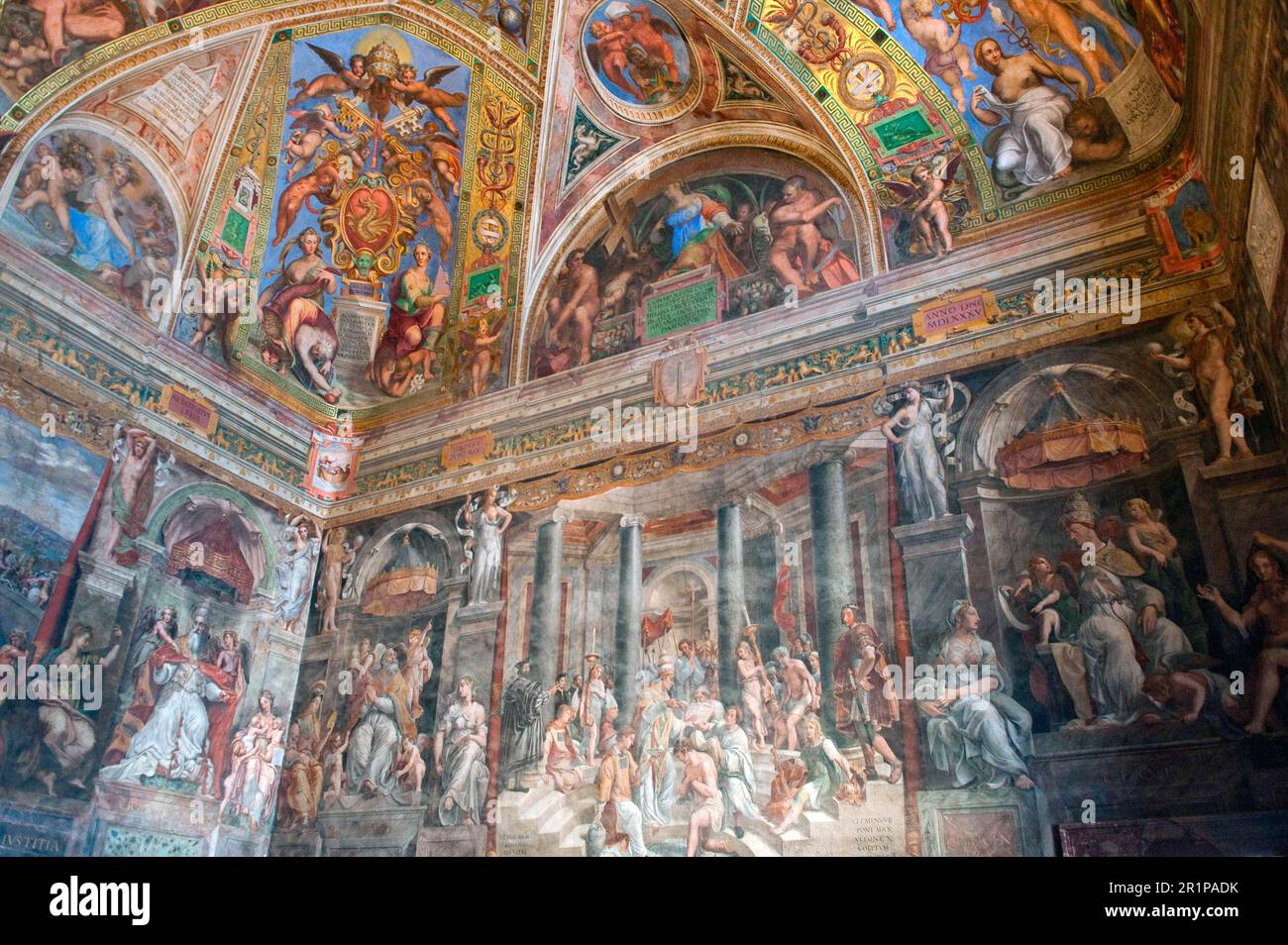 Pittura a soffitto Battesimo di Costantino, di Raffaello, fresco, fresco, Sala di Costantino, Stanze di Raffaello, Stanze di Raffaello, Palazzo Apostolico Foto Stock