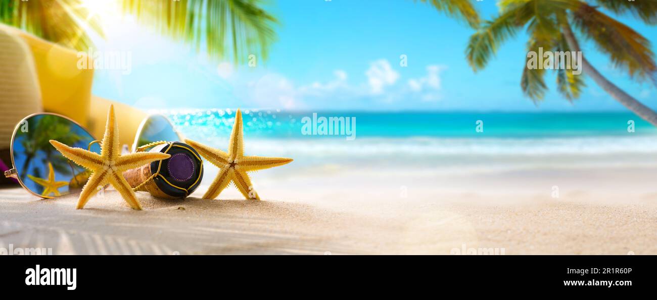 Isola Luna di Miele vacanza sulla spiaggia di sabbia caraibica; Sunny Tropical Beach su Paradise Island Foto Stock