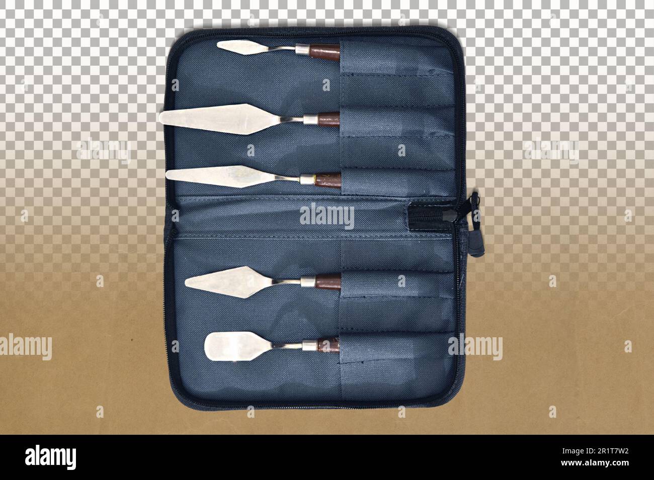 Set di diverse spatole dei coltelli della tavolozza isolate sulla cassetta degli attrezzi ART. Foto Stock
