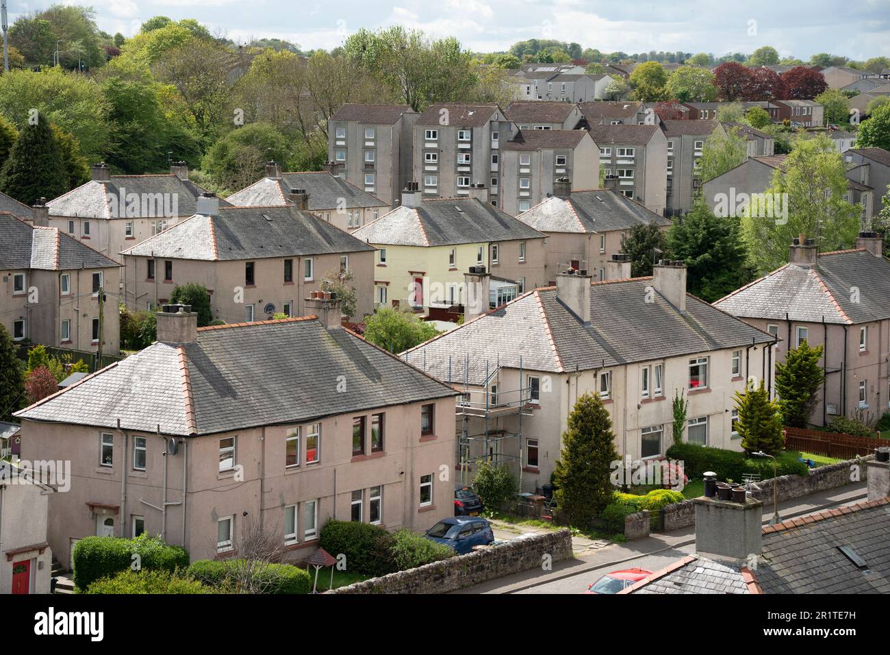 Vista delle case in ex proprietà edilizia sociale nel Queensferry del Sud, Scozia, Regno Unito Foto Stock