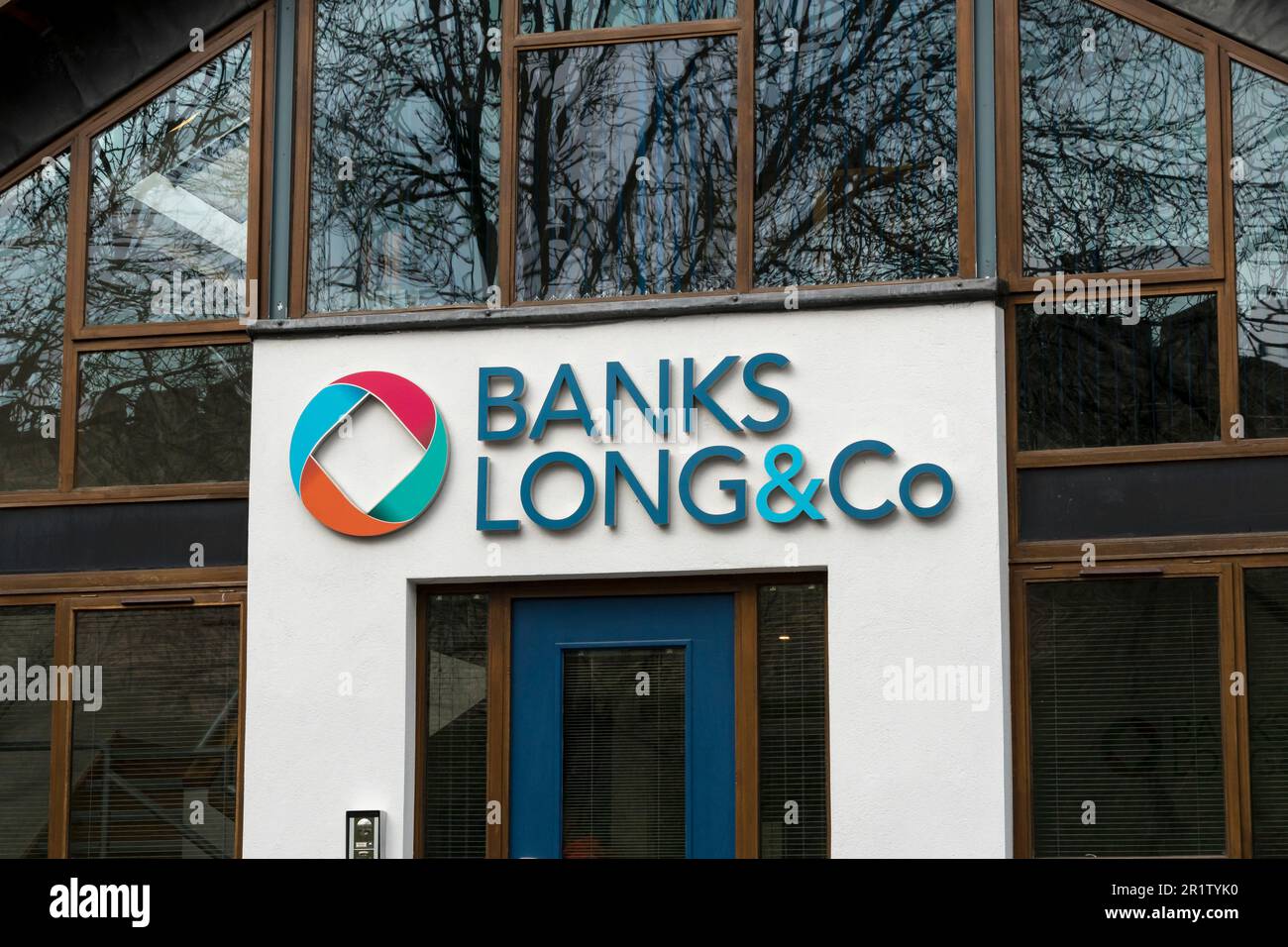 Banche Long & Co uffici Westgate Lincoln città 2023 Foto Stock