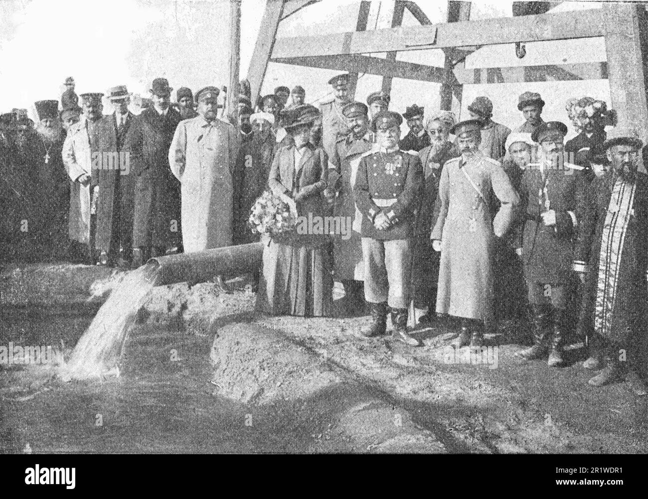 Il governatore generale del Turkestan Alexander Samsonov con la moglie nel sito di perforazione dei pozzi artesiani. Foto dal 1910. Foto Stock