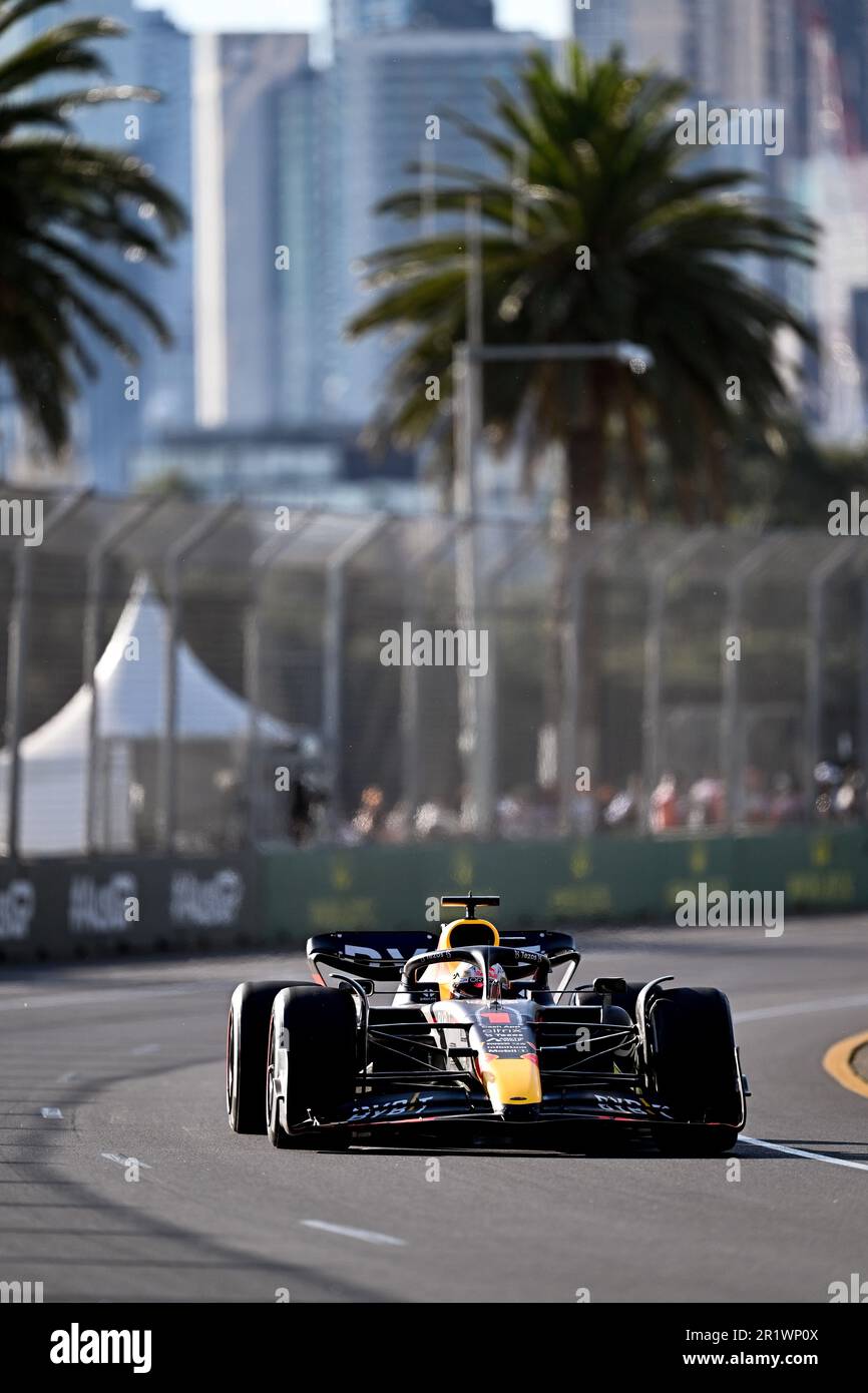 Melbourne, Australia, 10 aprile 2022. Max Verstappen (1) dei Paesi Bassi e Oracle Red Bull Racing durante il Gran Premio d'Australia di Formula uno all'Albert Park il 10 aprile 2022 a Melbourne, Australia. Credit: Steven Markham/Speed Media/Alamy Live News Foto Stock