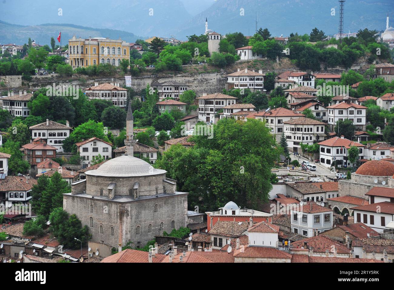 Safranbolu è un distretto della Turchia. È famosa per le sue case ottomane, è inserita nella lista del patrimonio mondiale dell'UNESCO e accoglie molti turisti. Foto Stock