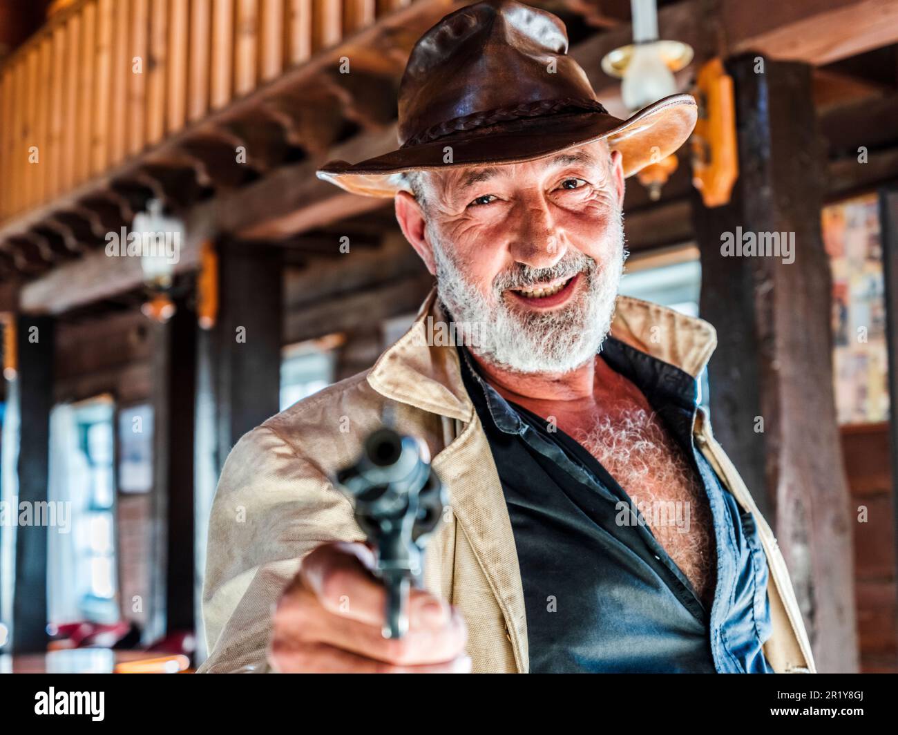 Almeria, Spagna - Dicembre 28 2022: Grande vista della scena cowboy in stile occidentale set per film, mini hollywood nel mezzo del deserto, a Tabernas, Alme Foto Stock