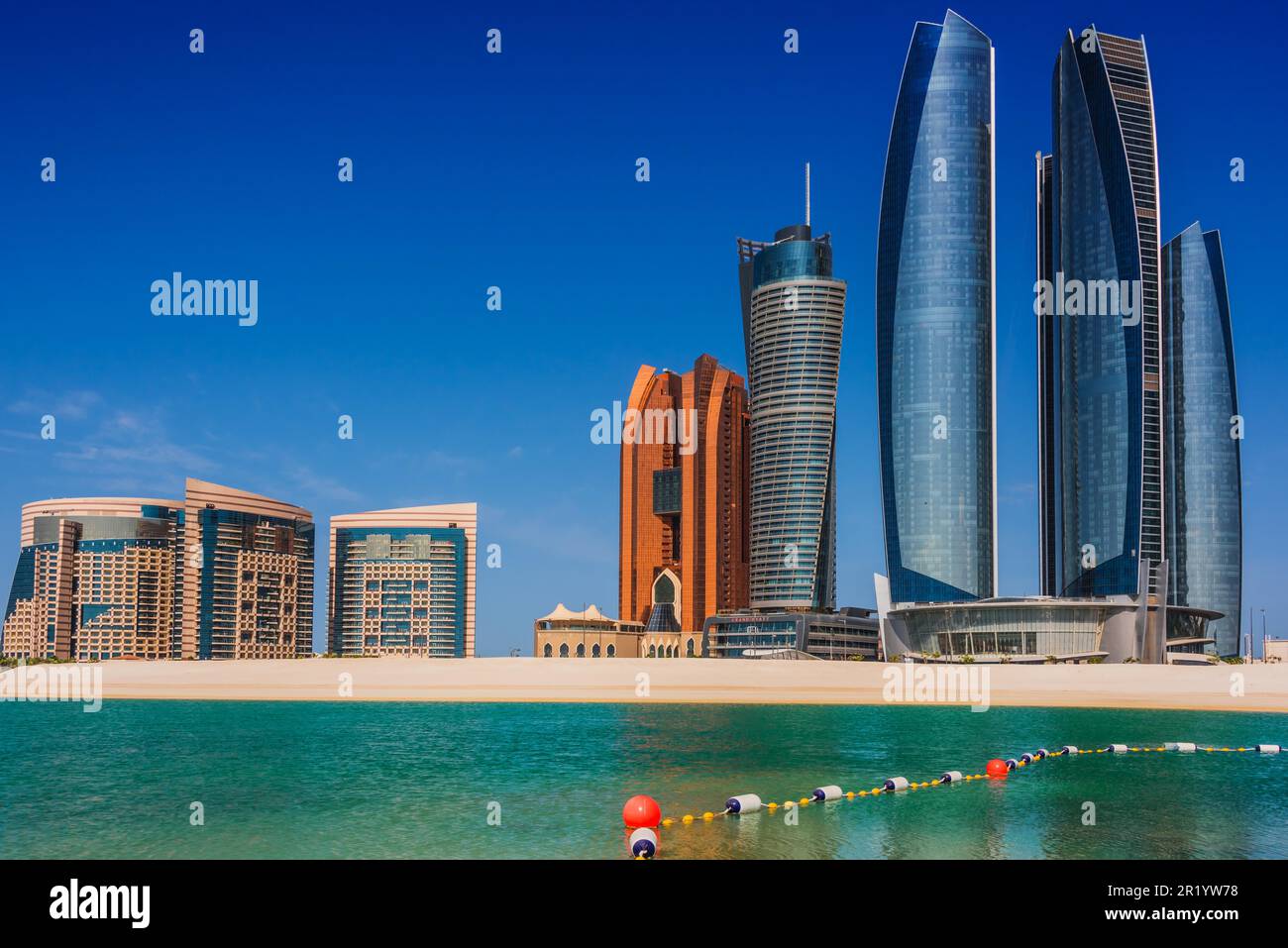 ABU DHABI, Emirati Arabi Uniti - Feb 10, 2019: Etihad Towers di Abu Dhabi, Emirati Arabi Uniti Foto Stock
