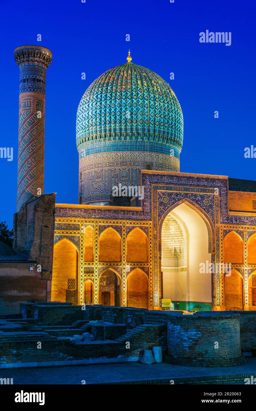 Gur-e-Amir o Guri Amir (Tomba del Re), un mausoleo del conquistatore asiatico Timur a Samarcanda, Uzbekistan Foto Stock