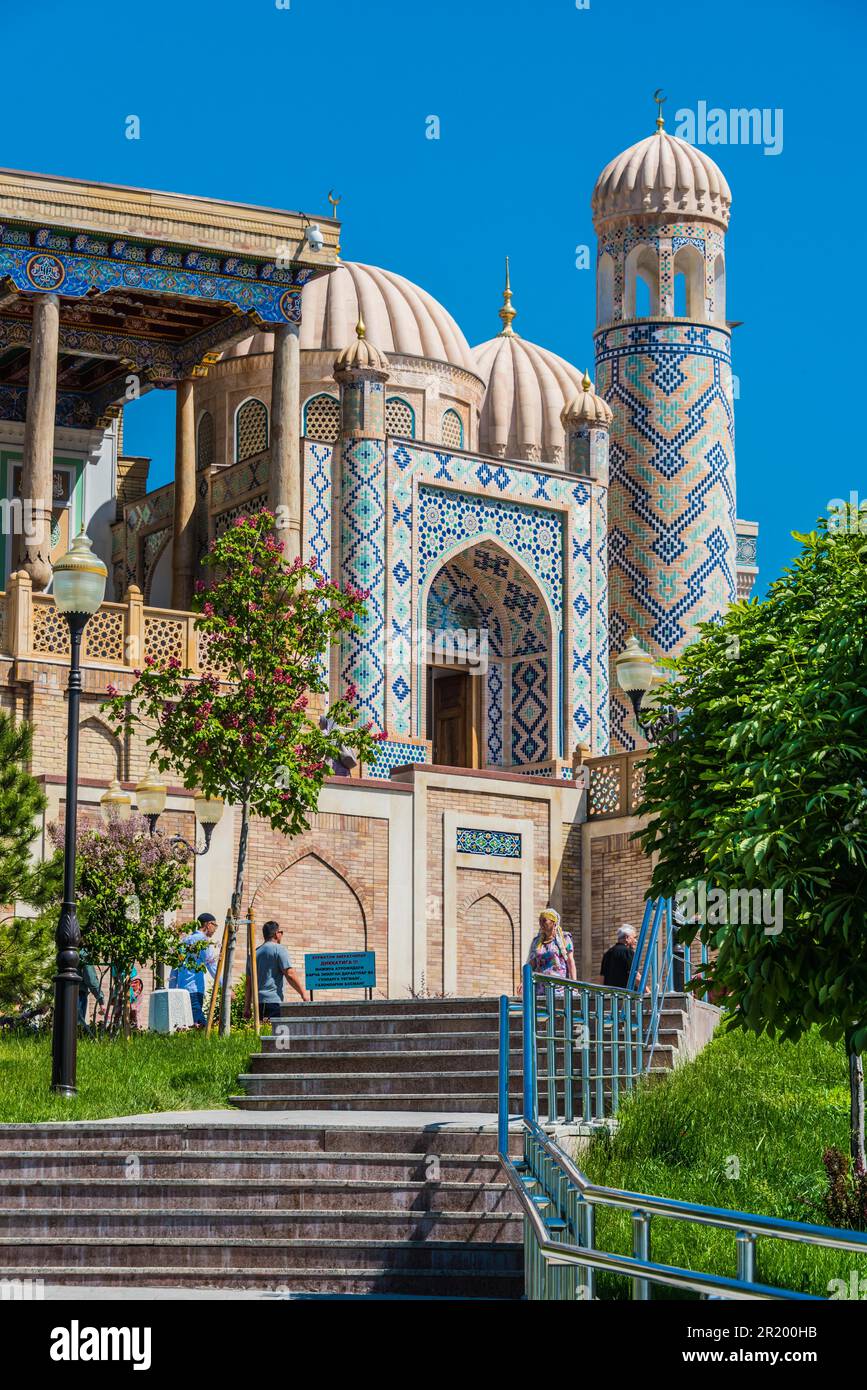 SAMARCANDA, UZBEKISTAN - 8 MAGGIO 2019: Complesso commemorativo dell'Islam Karimov Samarcanda, Uzbekistan Foto Stock