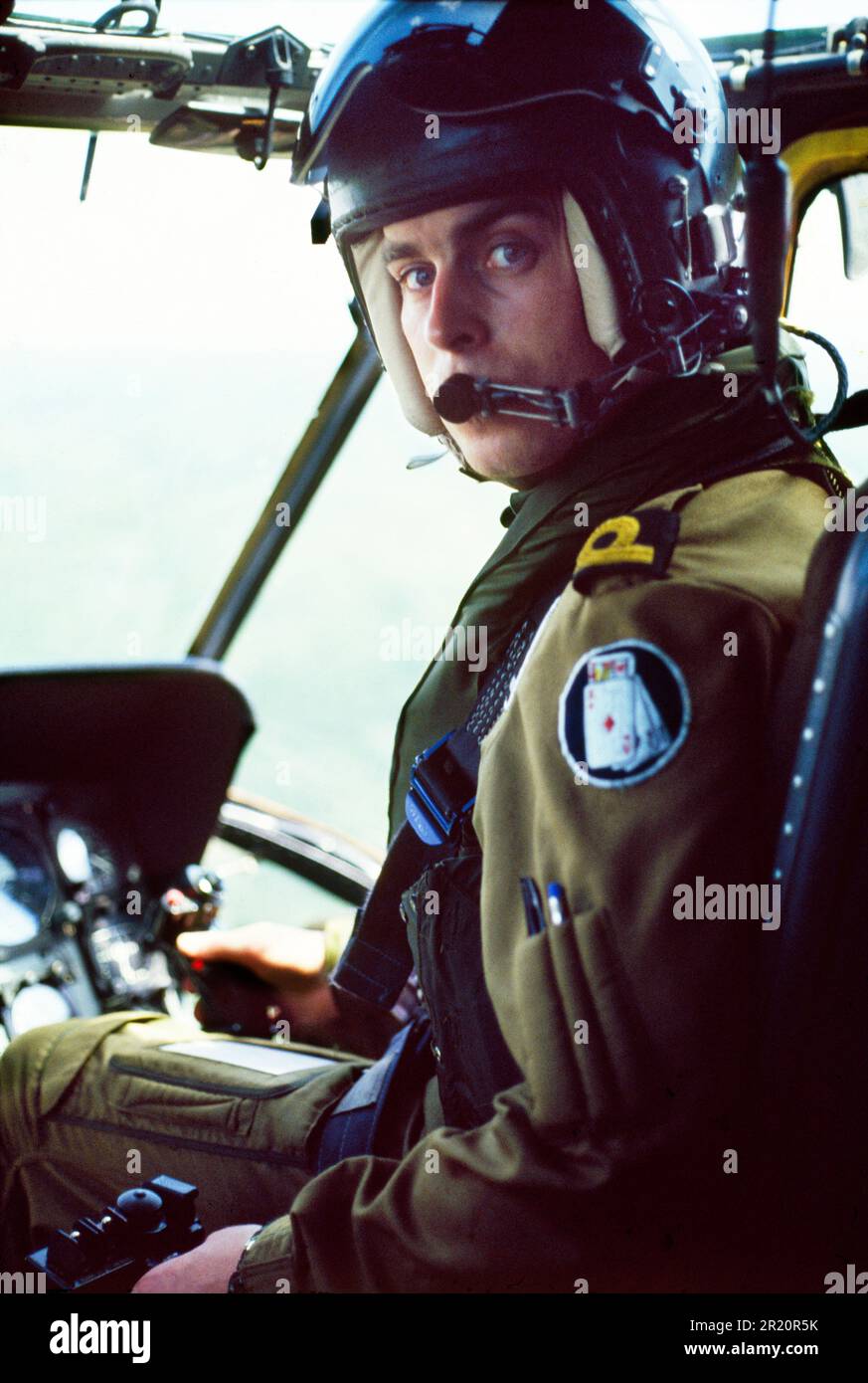 S.A.R. il Principe Andrea pilotando un elicottero Sea King, 1984 Foto Stock