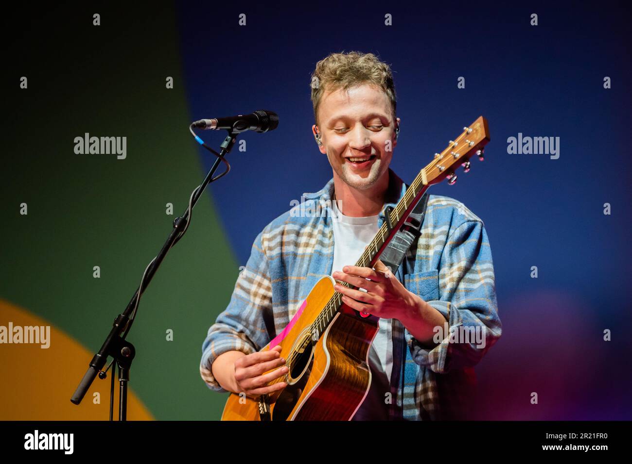 Berlino, Germania. 16th maggio, 2023. Joris, cantante-cantautore, suona alla cerimonia tedesca del Kita Award. Credit: Christoph Soeder/dpa/Alamy Live News Foto Stock