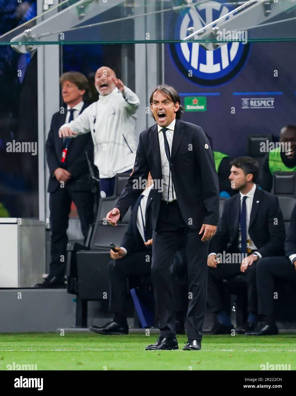 Milano, Italia. 16th maggio, 2023. Milano, 16th 2023 maggio: Allenatore di testa Simone Inzaghi (Inter) durante la Semifinale di UEFA Champions League tra Inter e Milano allo Stadio San Siro di Milano. (Daniela Porcelli/SPP) Credit: SPP Sport Press Photo. /Alamy Live News Foto Stock