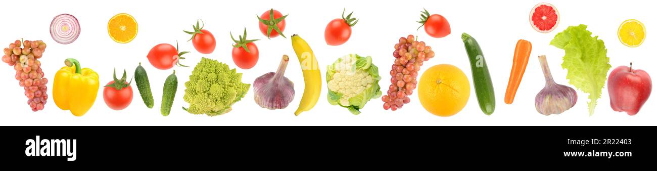Frutta e verdura sane isolate su sfondo bianco. Foto Stock