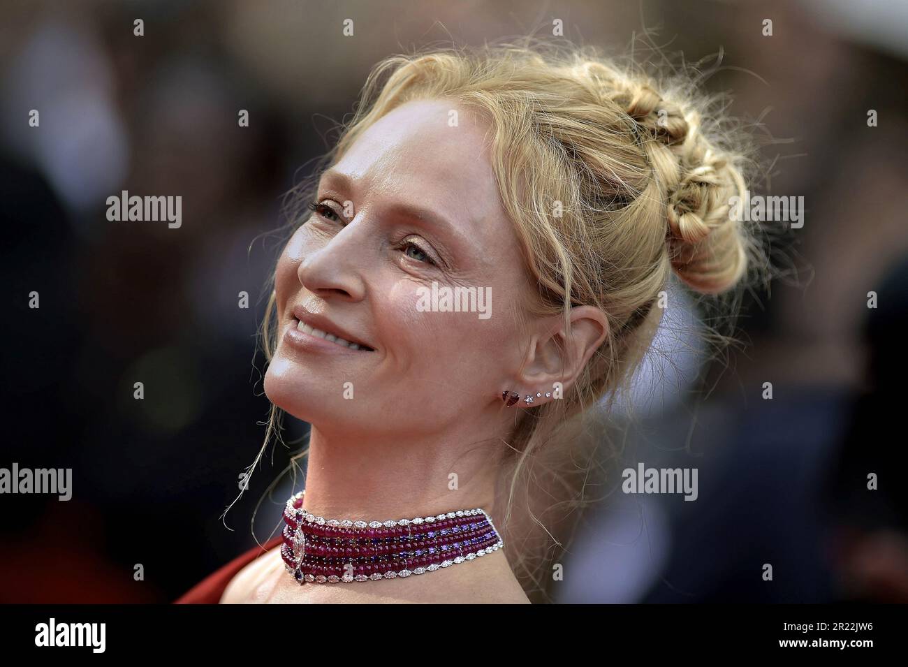 Cannes, Francia. 16th maggio, 2023. UMA Thurman partecipa al Gala di apertura e alla prima di Jeanne du Barry al 76th° Festival di Cannes al Palais des Festivals di Cannes, in Francia, martedì 16 maggio 2023. Foto di Rocco Spaziani/ Credit: UPI/Alamy Live News Foto Stock