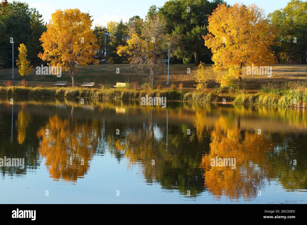 Una serena scena autunnale. Foto Stock