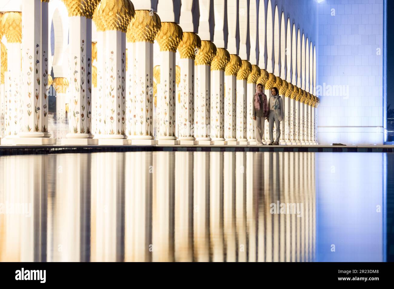 Viaggia per foto della grande Moschea di Shiekh Zayed ad Abu Dhabi Foto Stock