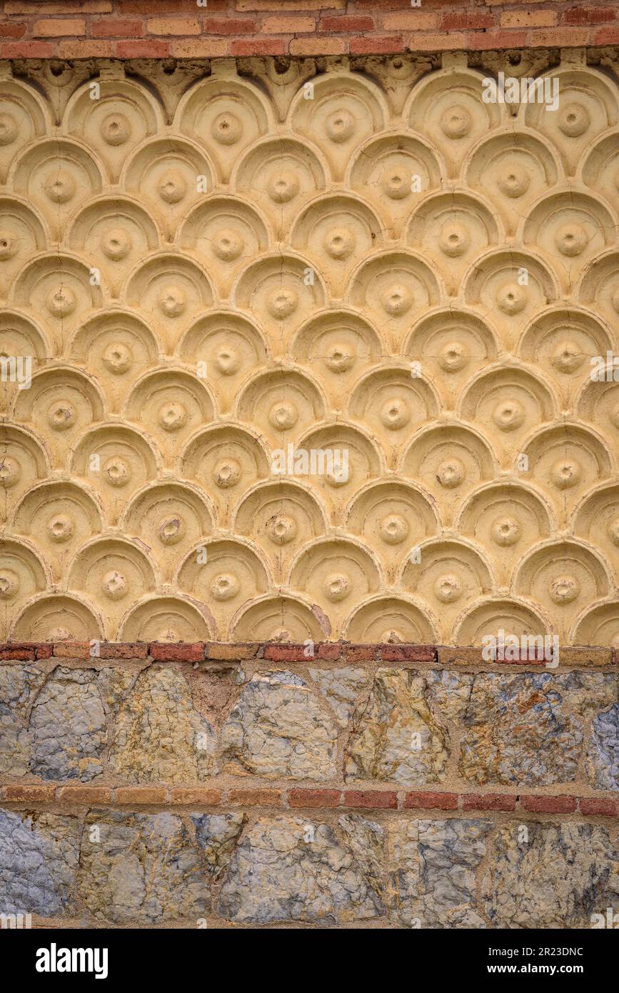 Dettagli ornamentali sulla facciata dei Güell Pavilions, progettato da Antoni Gaudí (Barcellona, Catalogna, Spagna) ESP: Dettagli ornamentali Finca Güell Foto Stock