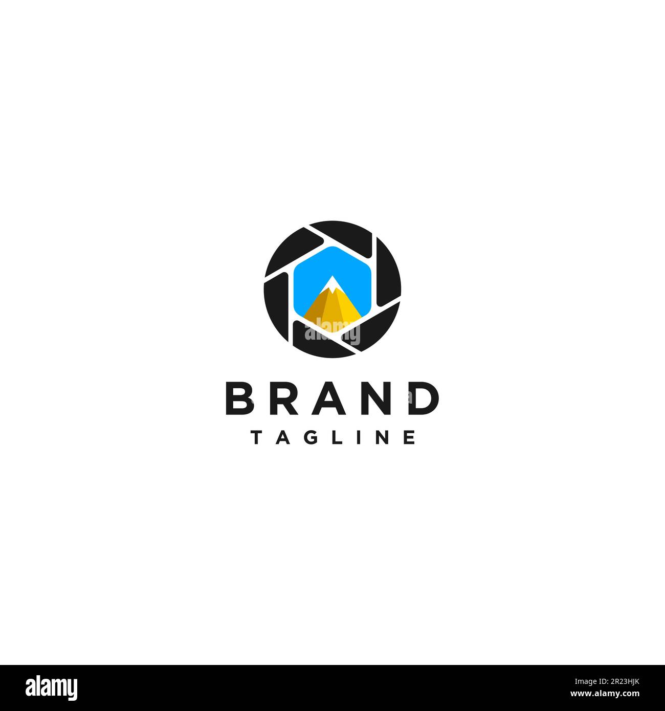 Mountain top in fotocamera Focus logo design in stile trendy. Adatto per aziende o persone che si concentrano sul mondo della fotografia. Illustrazione Vettoriale
