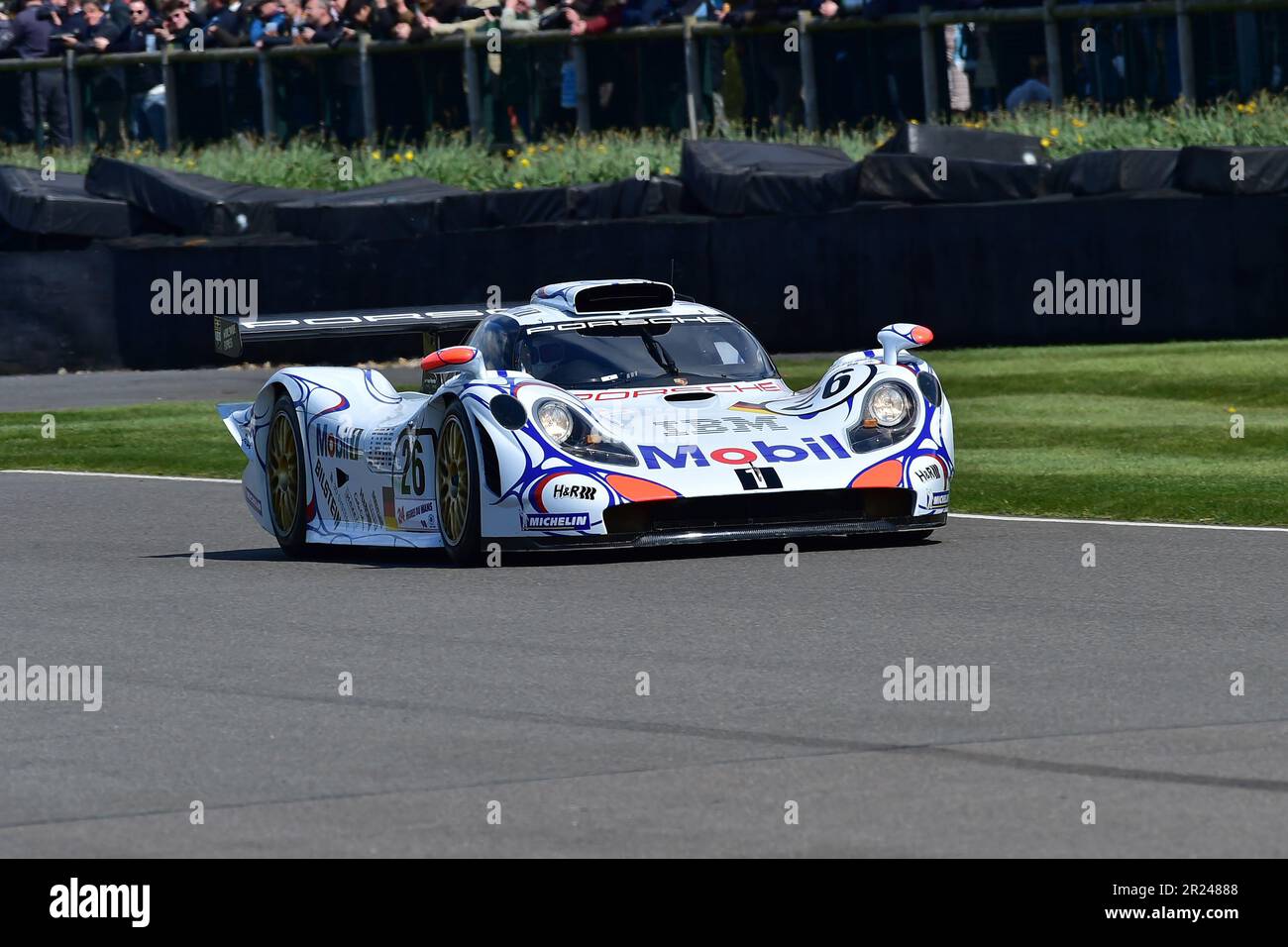 Tom Kristensen, Porsche 911 GT1-98, Porsche 911 60th Anniversary Celebration, con auto vincitrici di corse dagli anni '70 agli anni '80, wit Foto Stock