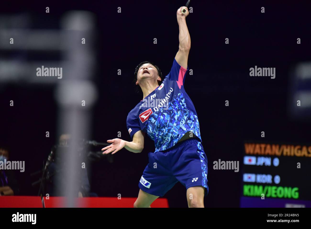 SUZHOU, CINA - 17 MAGGIO 2023 - IL Giappone DI WATANABE YUTA e HIGASHINO ARISA gareggiano nelle finali di TotalEnergies BWF SUDIRMAN CUP 2023 tra il Giappone e il Giappone Foto Stock