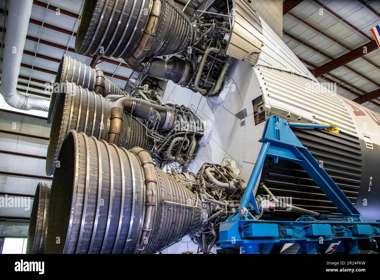 Houston USA 4 febbraio 2023: Give F-1 Engine sul primo stadio del razzo Saturn V al NASA Johnson Space Center è il più alto, pesante e potente Foto Stock