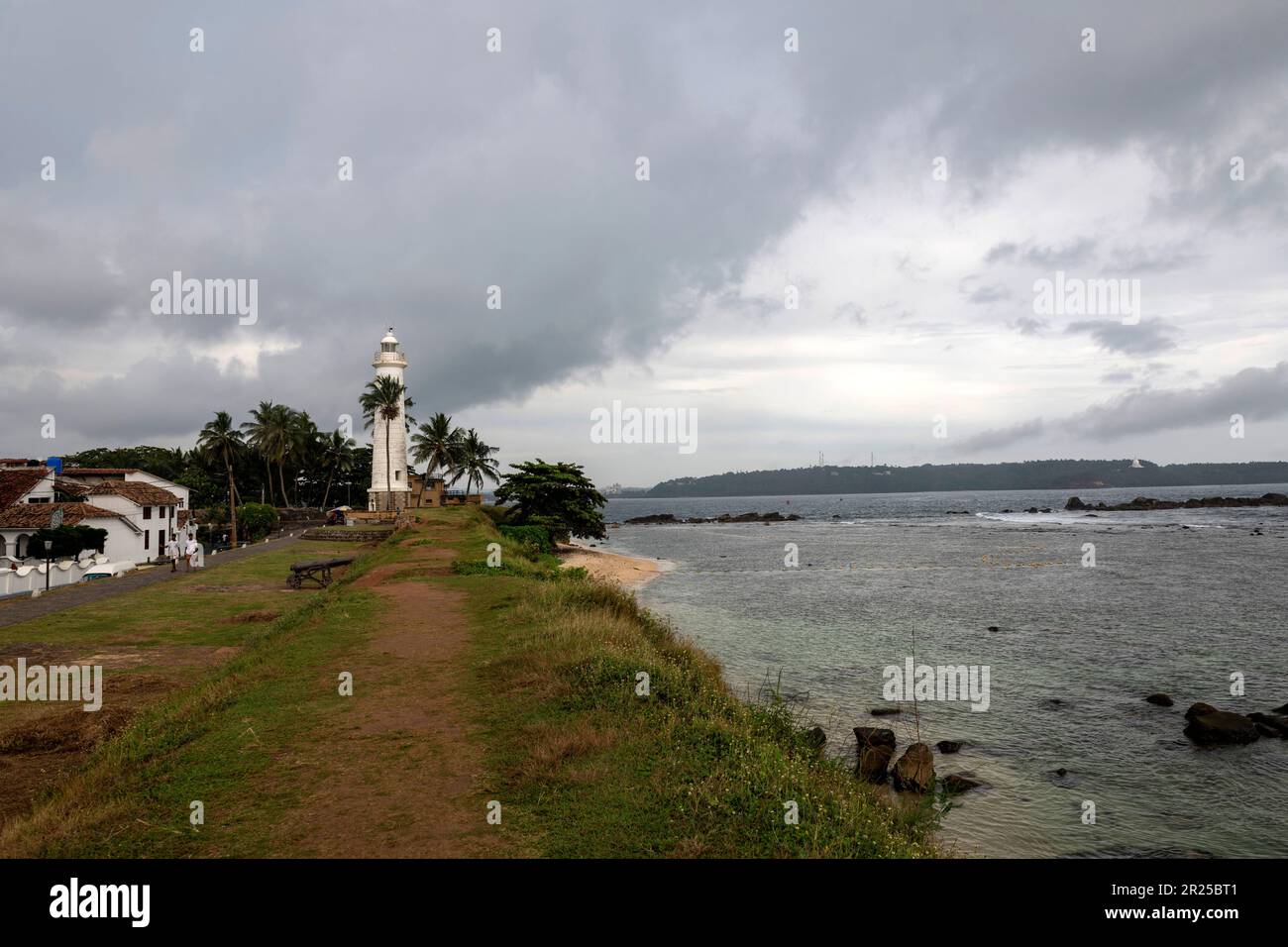 Sri Lanka, Provincia meridionale, Sud, Süd, Sud, ville, Staadt, città, Galle, UNESCO, phare, Leuchtturm, casa leggera, océan, Ozean, oceano, palmier, Foto Stock