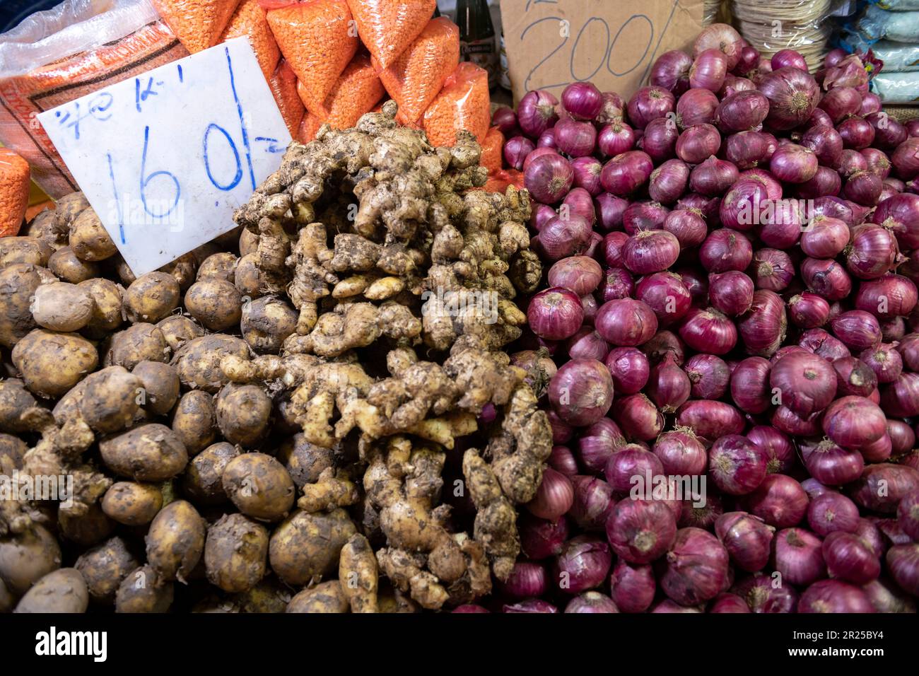 Sri Lanka, Provincia meridionale, Sud, Süd, Sud, Matara, ville, Staadt, città, città, vielle ville, Altstadt, oldtown, marché, Markt, Légumes, Gemüse, reg Foto Stock