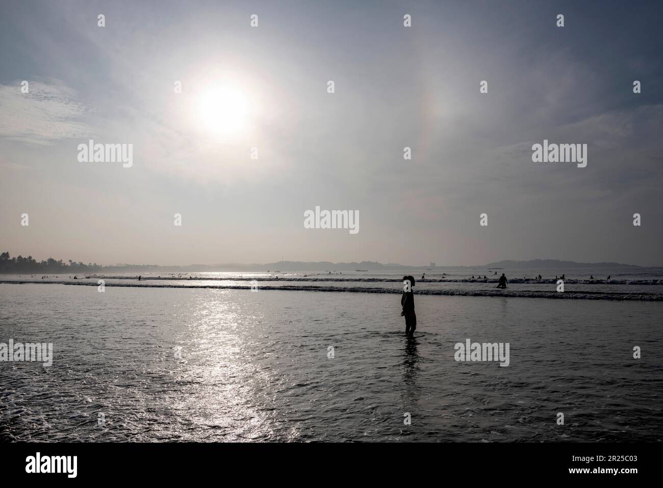 Sri Lanka, Provincia meridionale, Sud, Süd, Sud, ville, Staadt, città, Weligama, plage, Strand, spiaggia, océan, Ozean, oceano, surf Foto Stock