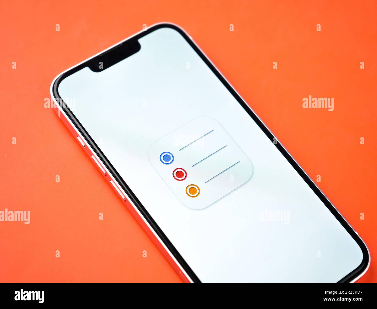 Assam, india - 30 Marzo 2021 : il logo Apple Reminders sull'immagine stock dello schermo del telefono. Foto Stock