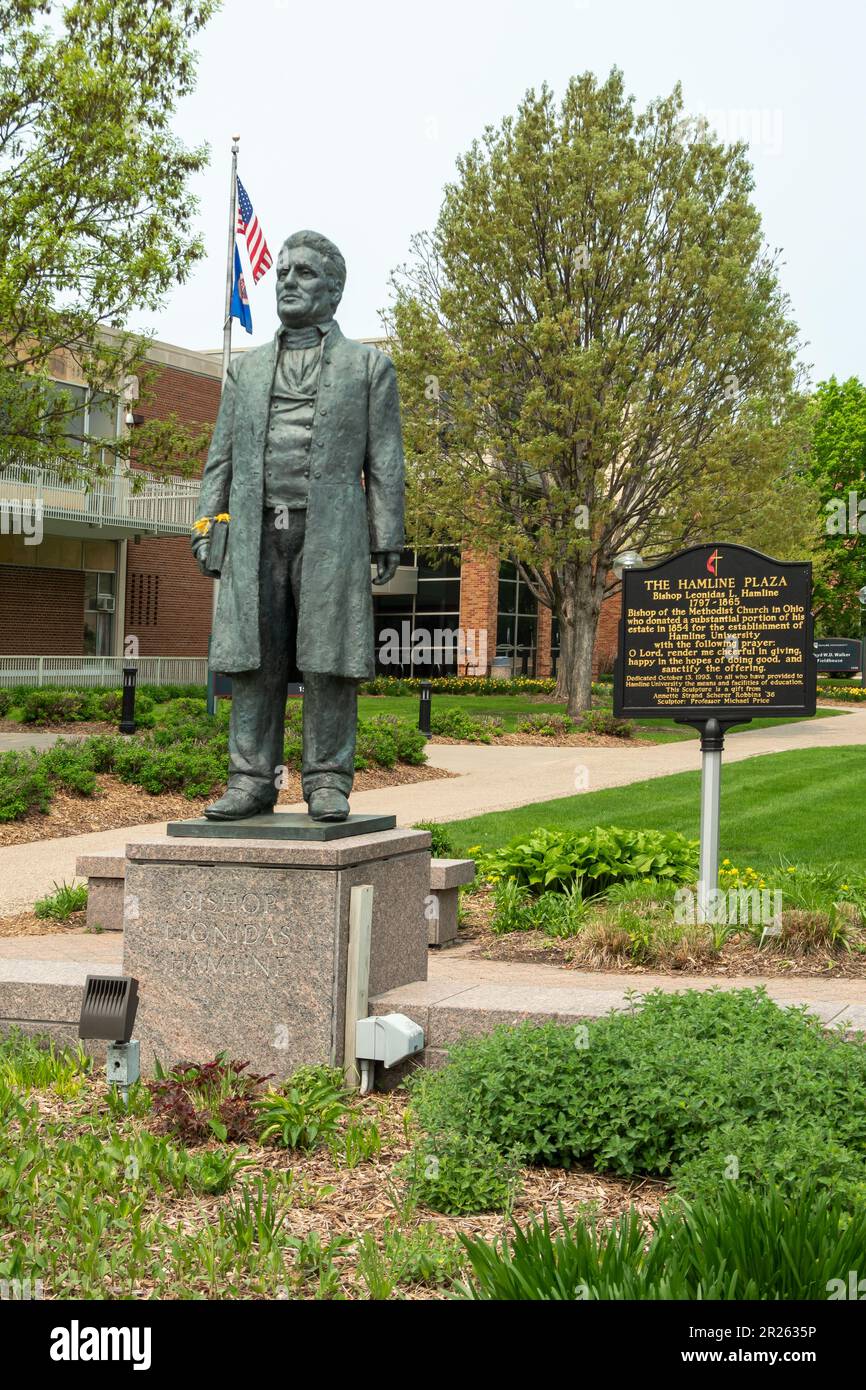 ST. PAUL, MN, USA - 16 MAGGIO 2023: Statua di Leonidas Lent Hamline all'Università di Hamline. Foto Stock