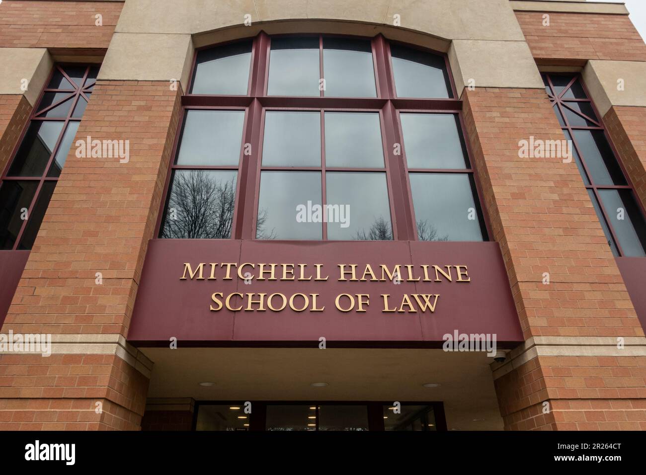 ST. PAUL, MN, USA - 6 MAGGIO 2023: Main Campus Buildingat Mitchell Hamline School of Law. Foto Stock