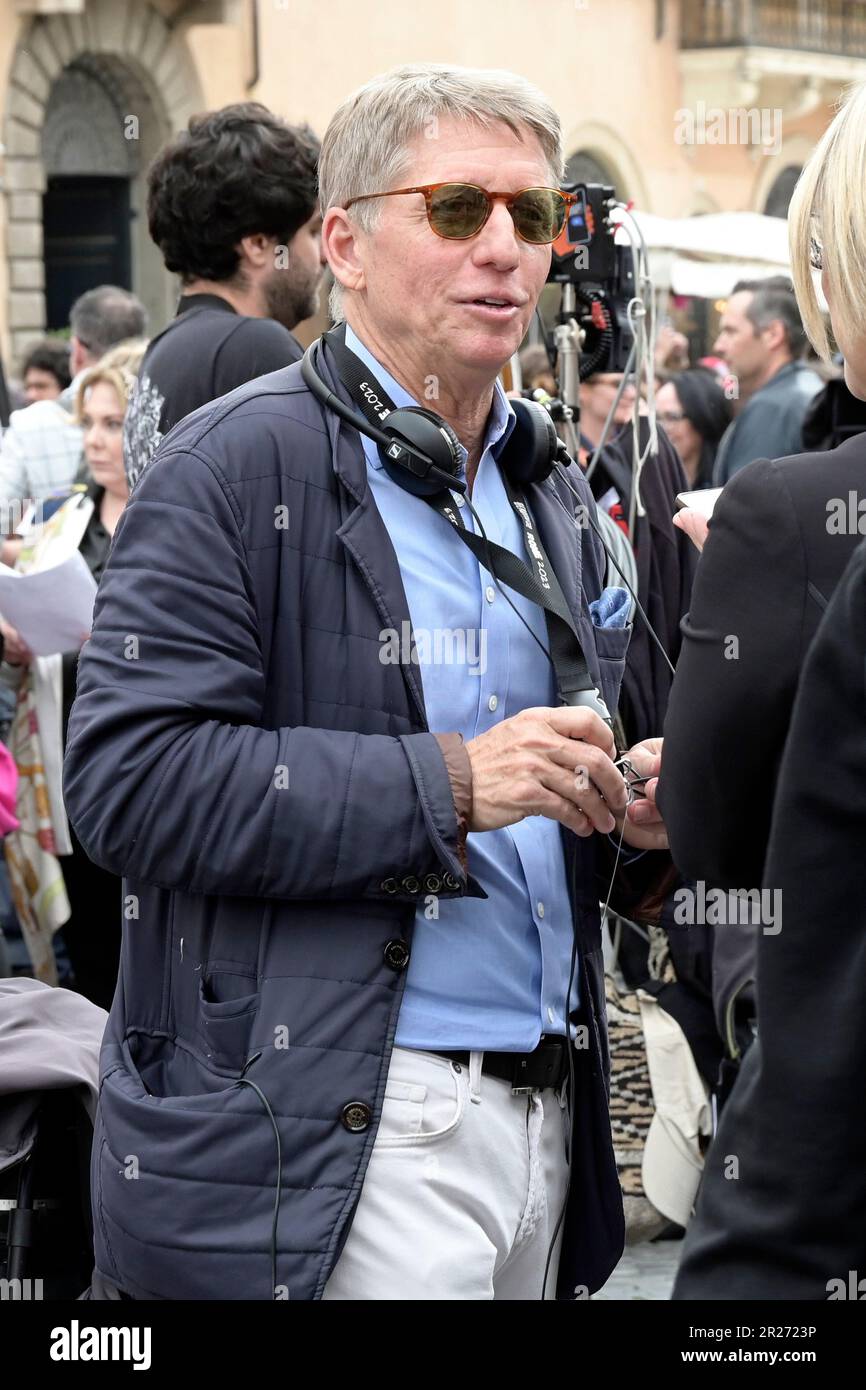 ROM, italiano. 17th maggio, 2023. Bradley Bell bei Dreharbeiten zur CBS TV-Serie 'The Bold and the Beautiful/Reich und schön' auf der Piazza Navona. ROM, 17.05.2023 Credit: Geisler-Fotopress GmbH/Alamy Live News Foto Stock