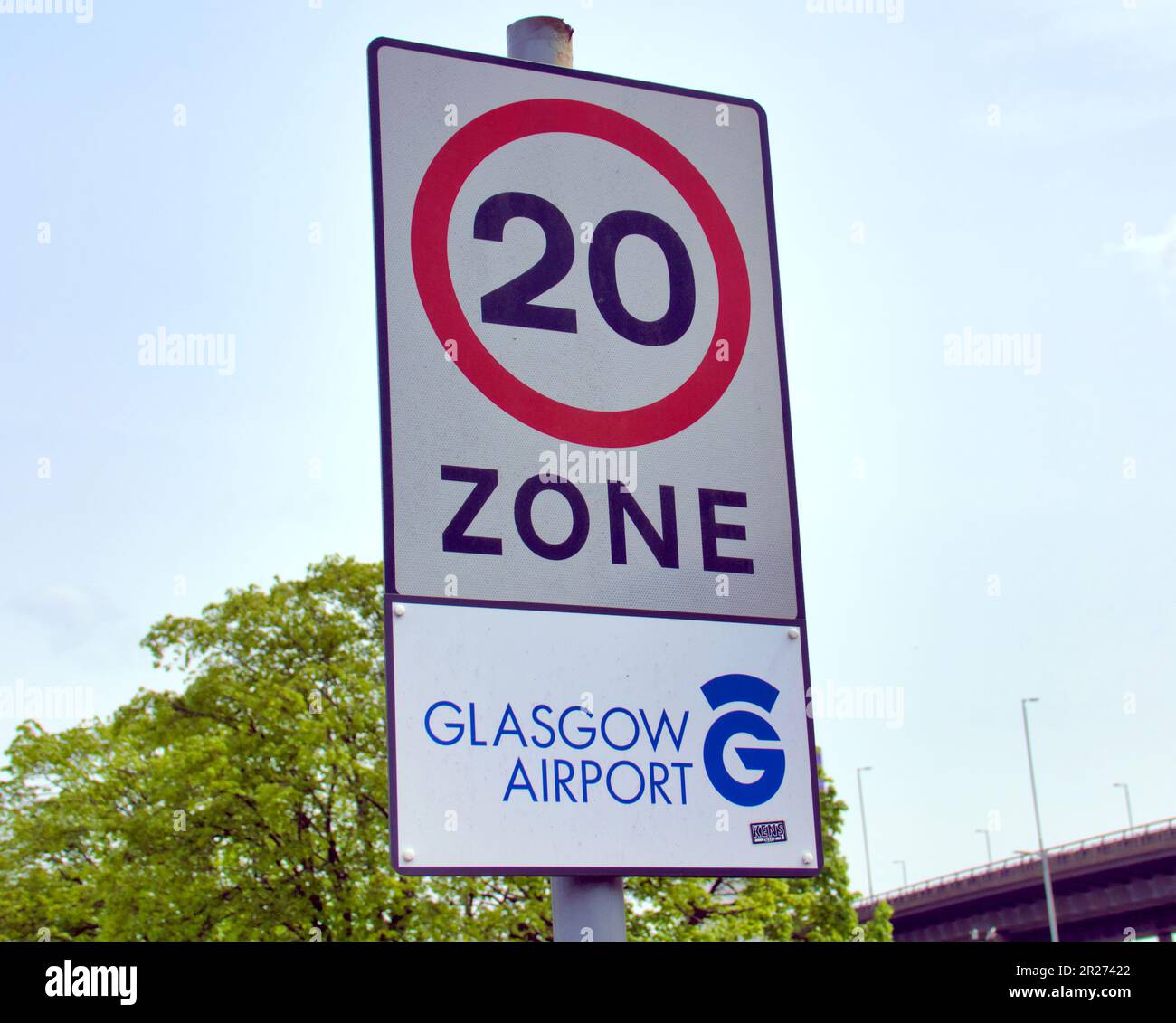 aeroporto di glasgow cartello 20 speed zone Foto Stock