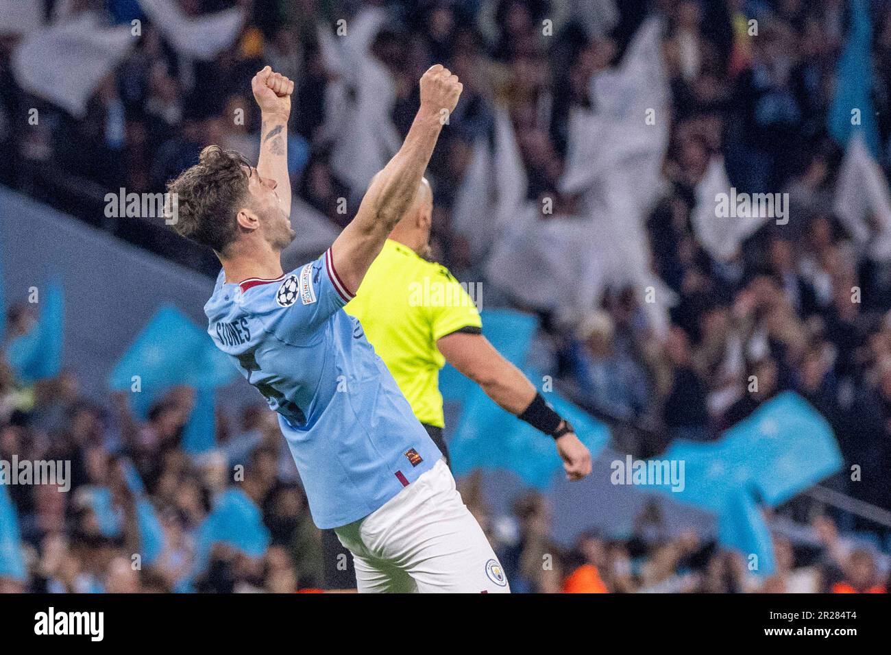 Manchester, Inghilterra. 17/05/2023, Stones festeggia dopo la semifinale della UEFA Champions League (2nd tappa) tra Man City e Real Madrid allo stadio Etihad di Manchester, Inghilterra. Foto Stock