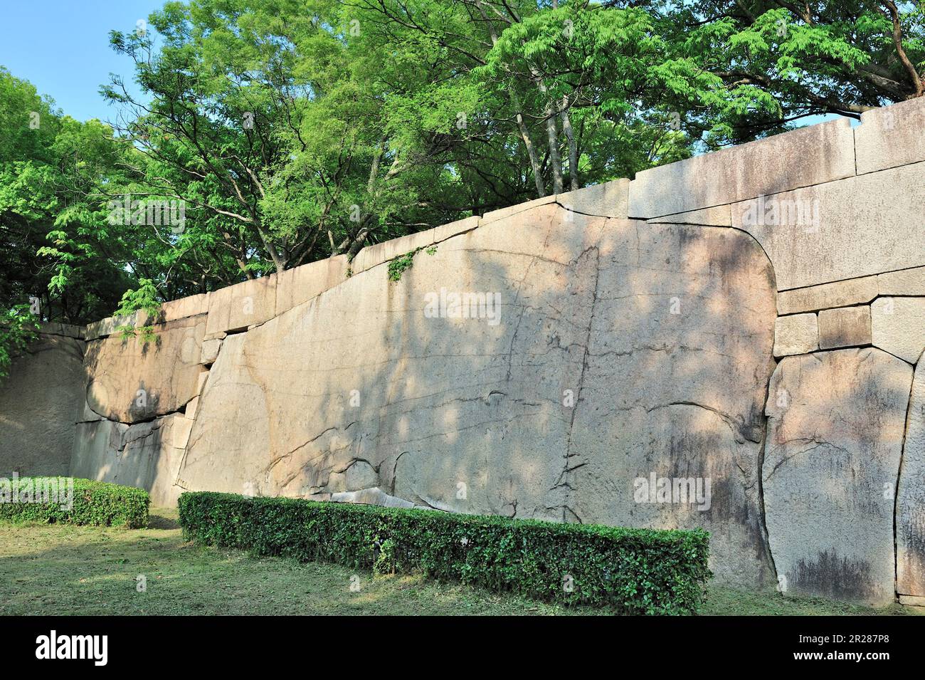 Uscita Kyobashi del Castello di Osaka masugata megalitico (pietra higo) Foto Stock