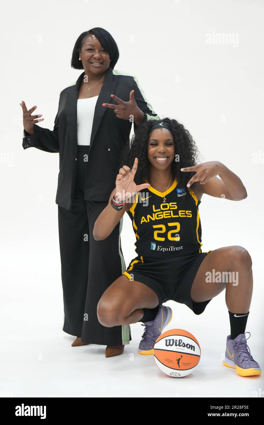 LA Sparks posa durante la giornata dei media, giovedì 4 maggio 2023, a Torrance, California (Kirby Lee via AP) Foto Stock