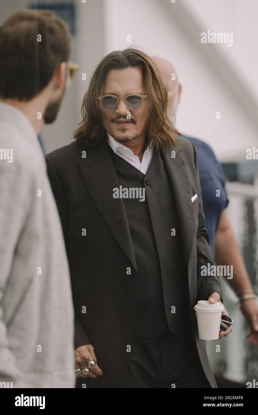 Cannes, Francia. 17th maggio, 2023. Johnny Depp alla foto di 'Jeanne du Barry' al Festival del Cinema di Cannes 76th che si tiene al Palais des Festivals il 17 maggio 2023 a Cannes, Francia. (Foto di Luca Carlino/NurPhoto)0 Credit: NurPhoto SRL/Alamy Live News Foto Stock